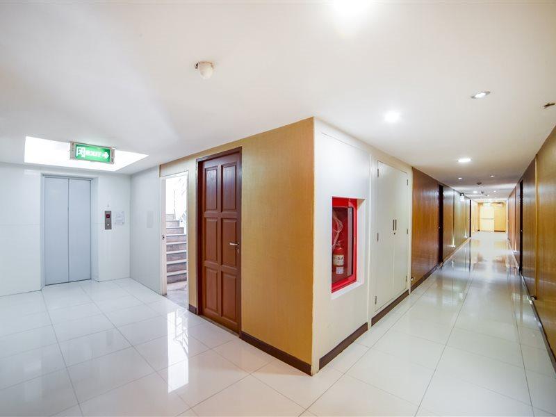 Oyo 460 Int Place Bangkok Extérieur photo