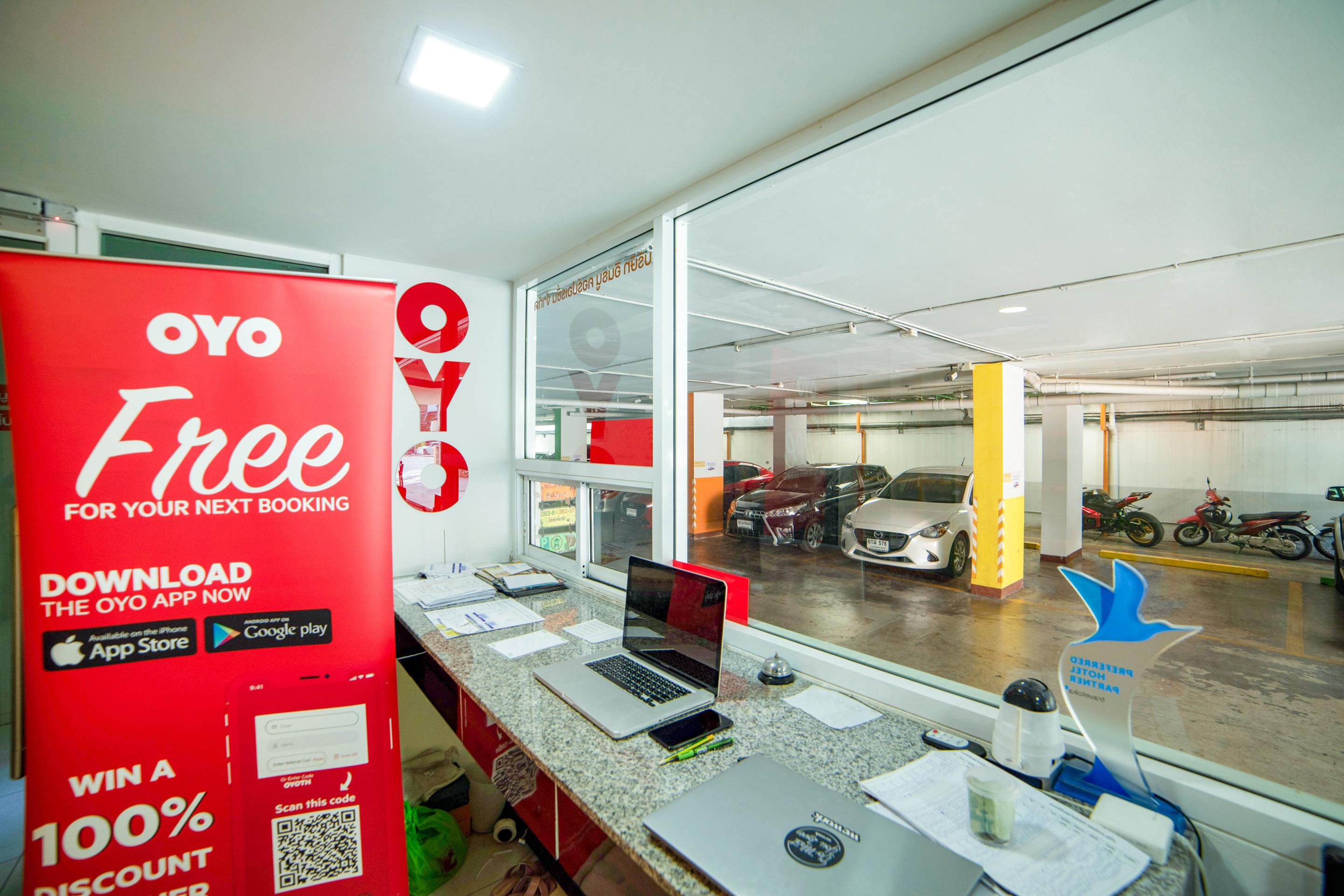 Oyo 460 Int Place Bangkok Extérieur photo