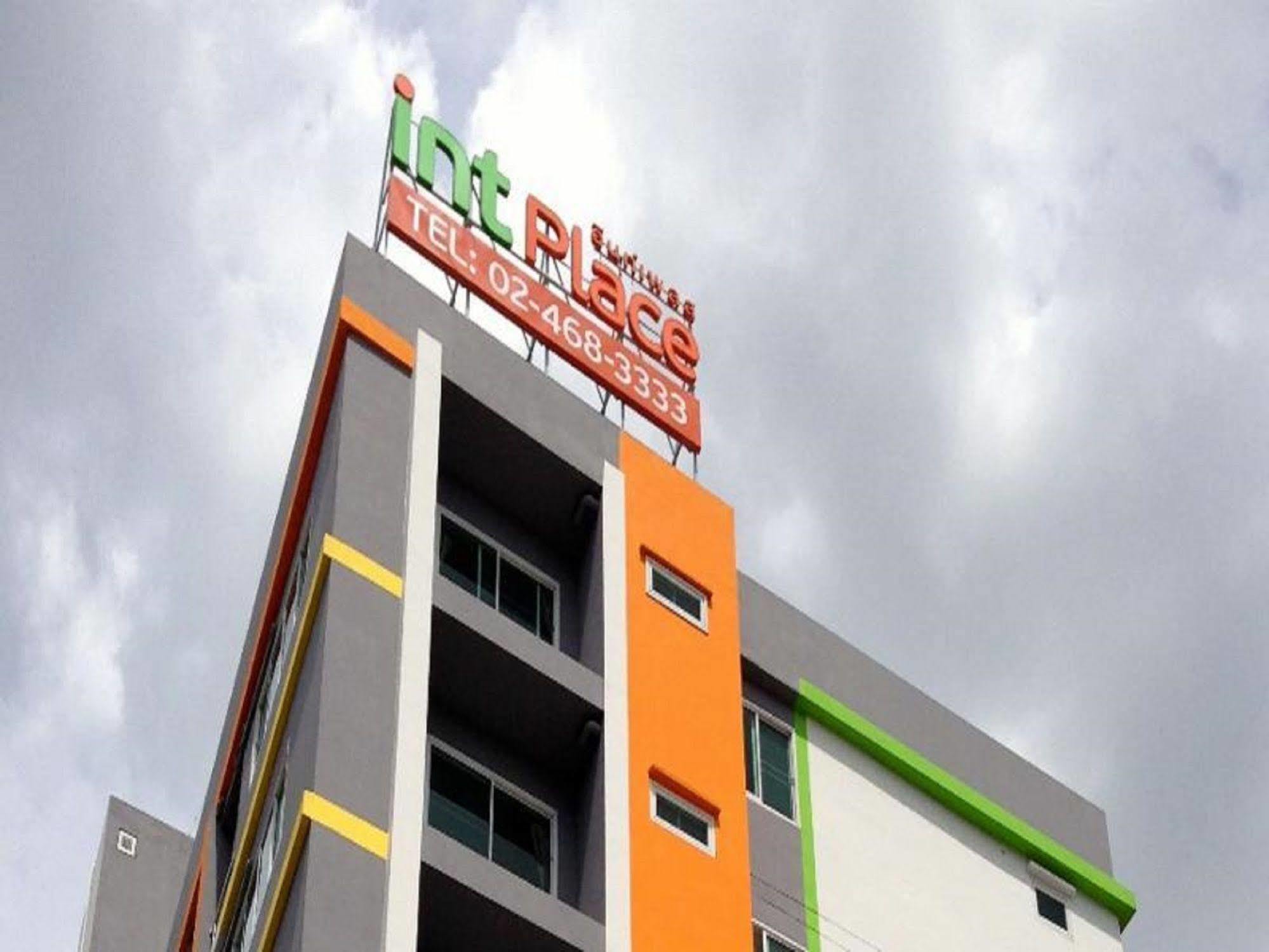 Oyo 460 Int Place Bangkok Extérieur photo