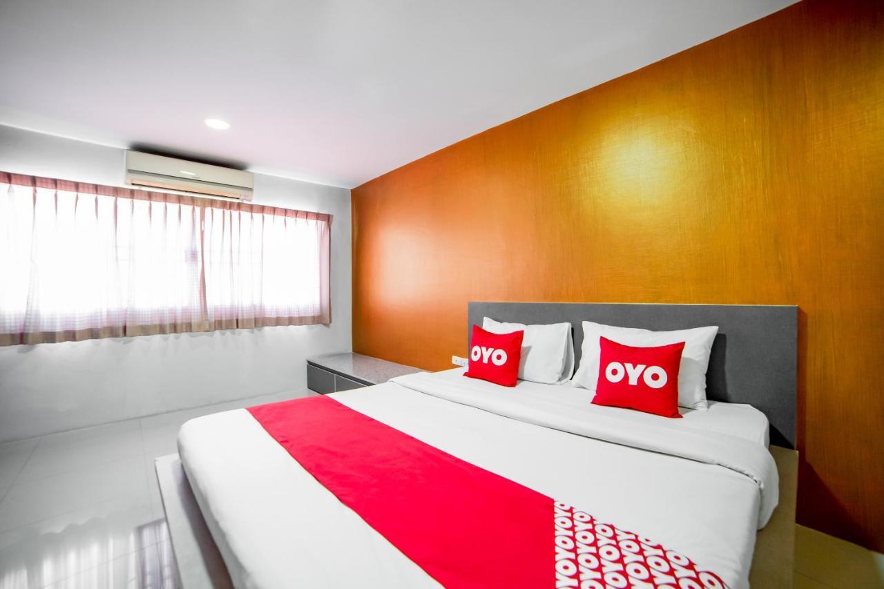 Oyo 460 Int Place Bangkok Extérieur photo